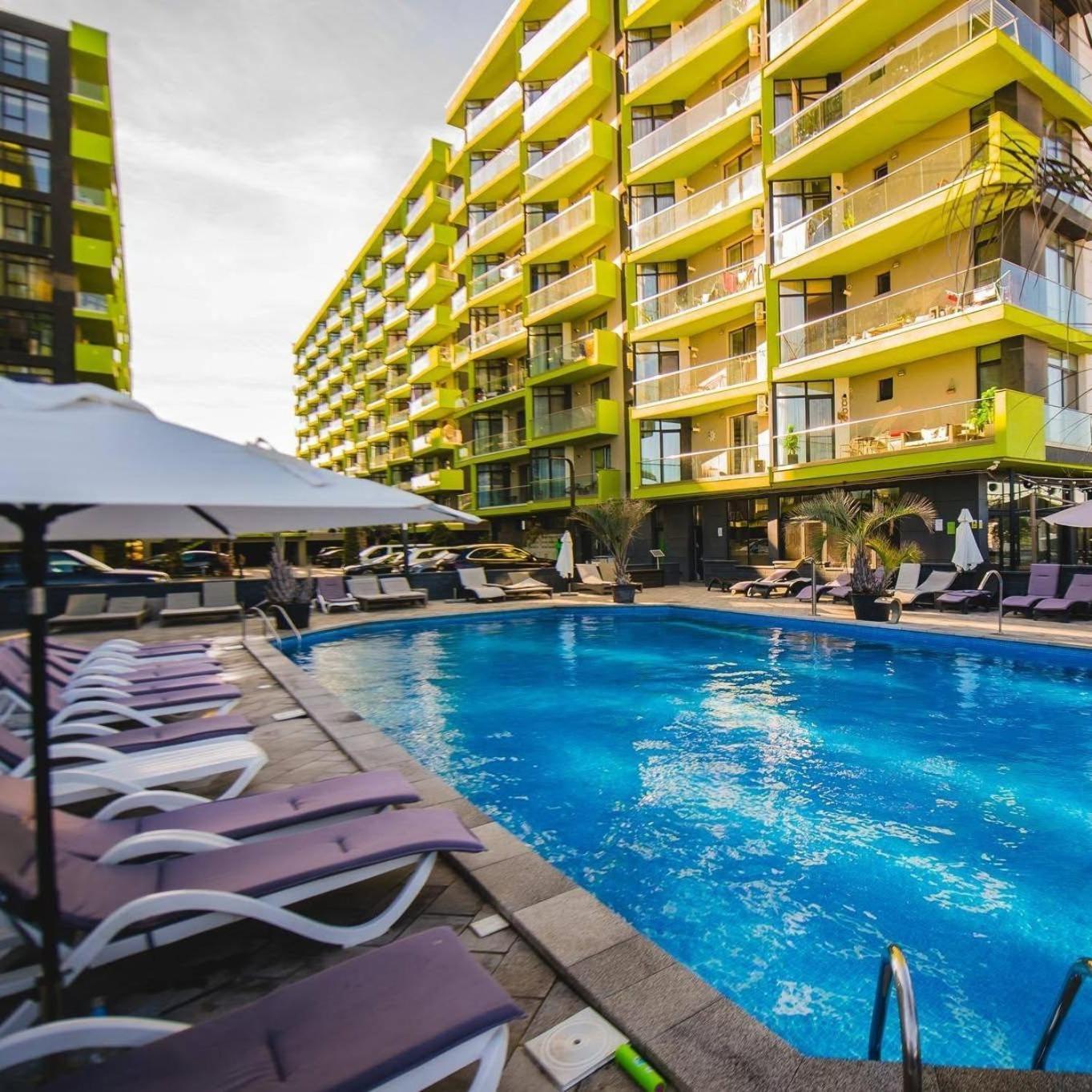 Alezzi Beach Resort Nautica Navodari Bagian luar foto